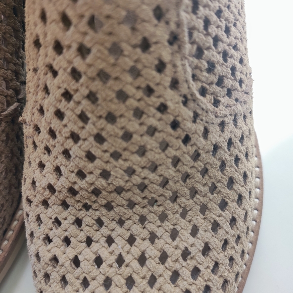 Brown ankle booties - Picture 5 of 16